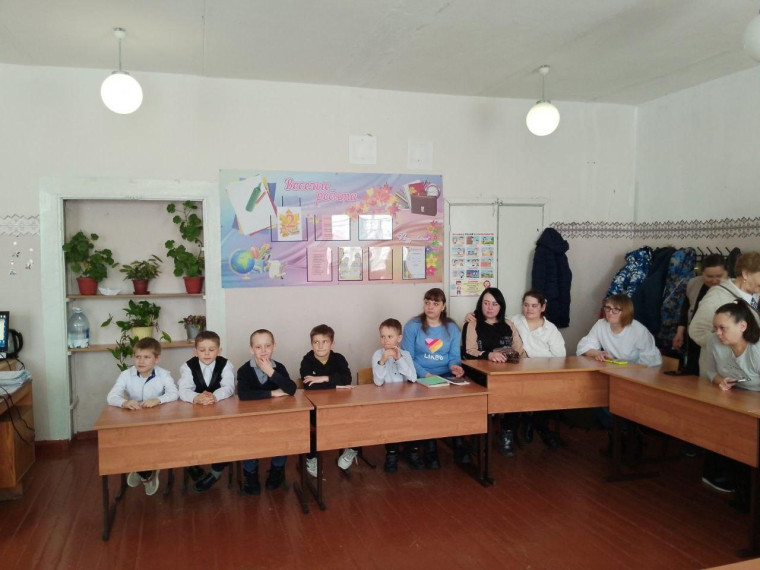 С учащимися 2 класс прошла конкурсно-игровая программа.